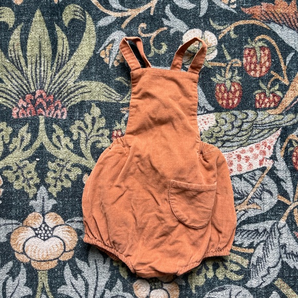 Soor Ploom Oona - Picture 1 of 3